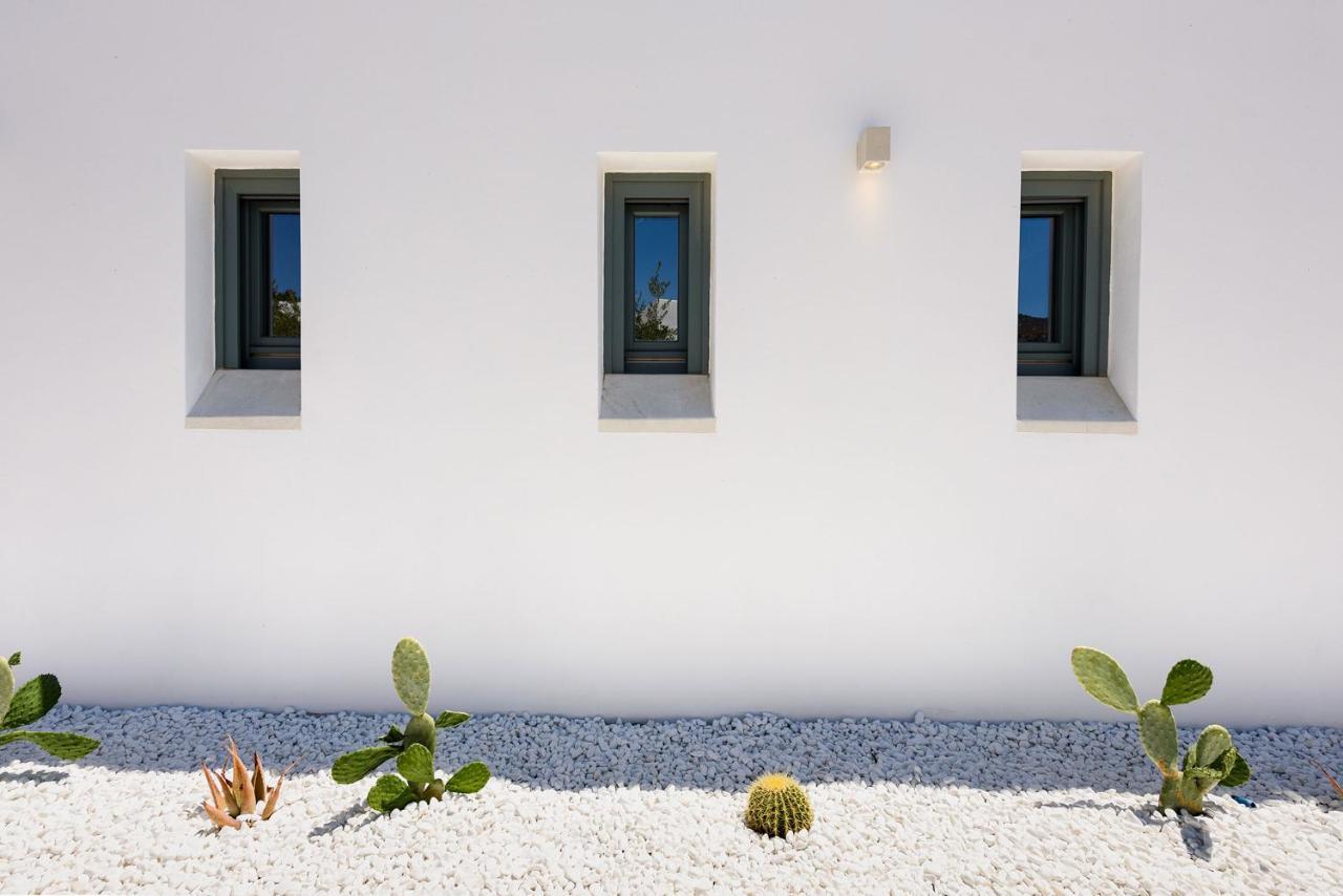 Villa Complex White And Rocks Páros Exteriör bild