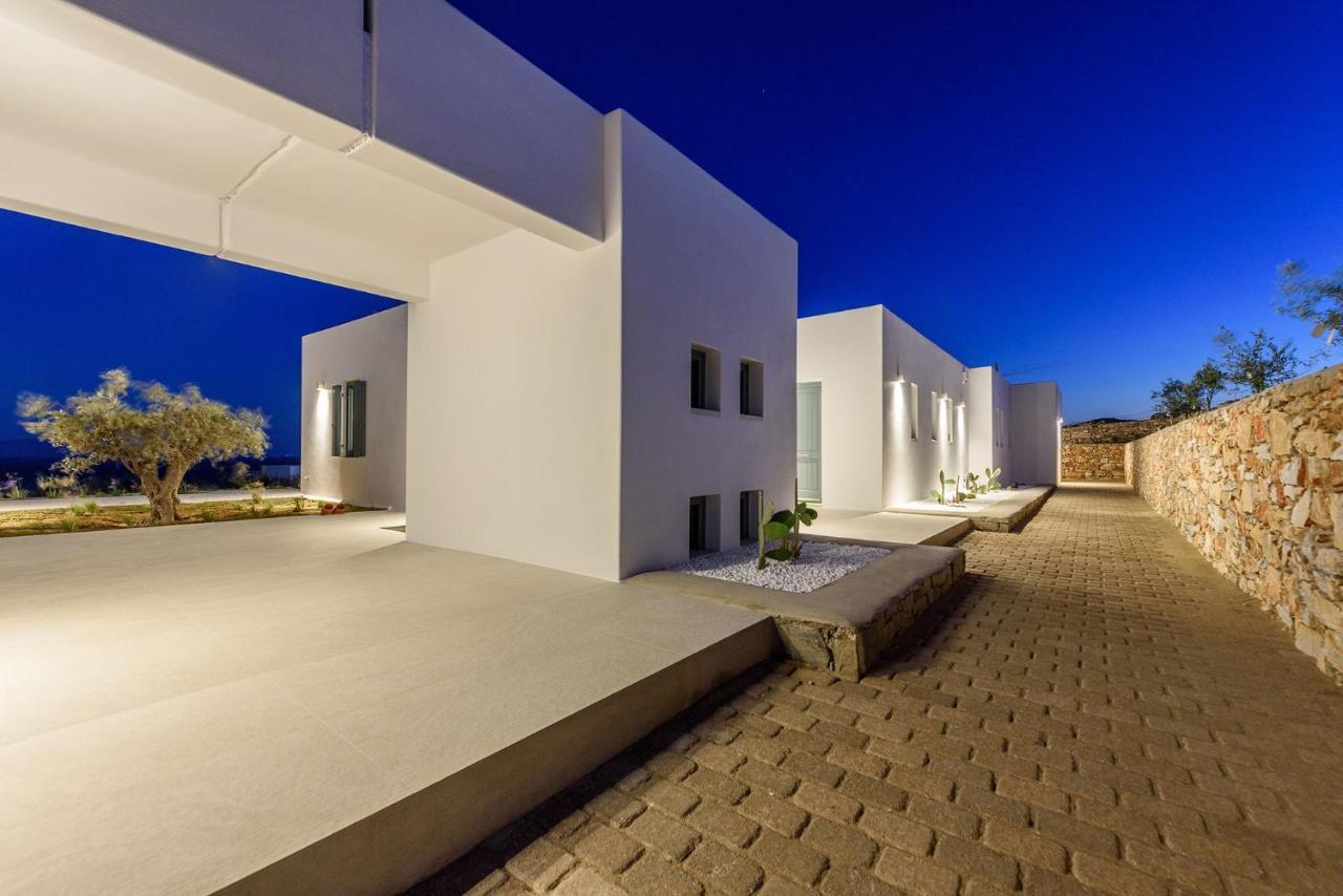 Villa Complex White And Rocks Páros Exteriör bild
